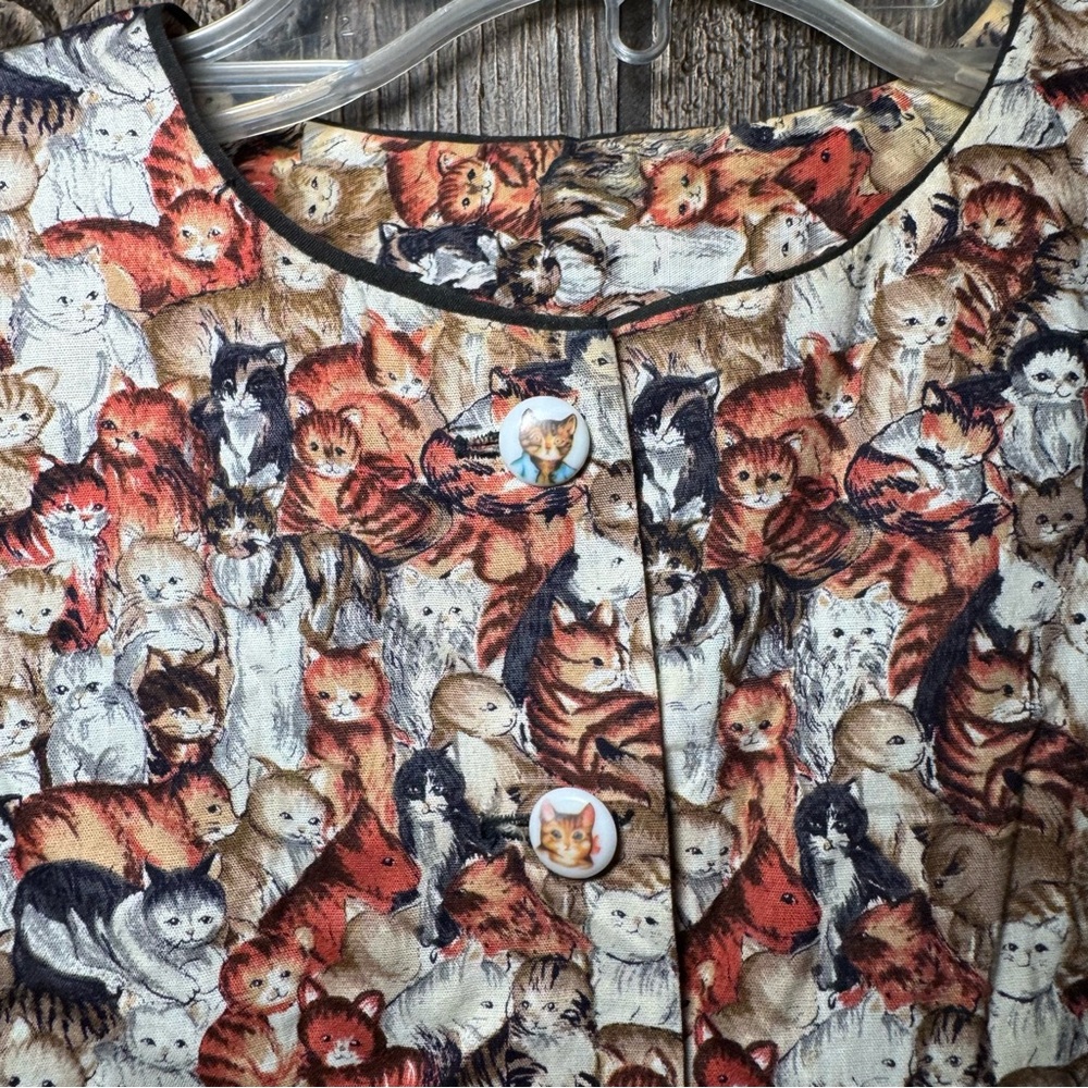 Vintage Handmade Cat Print Blouse Shoulder Pads Novelty Kitty Shirt Medium - Picture 2 of 10